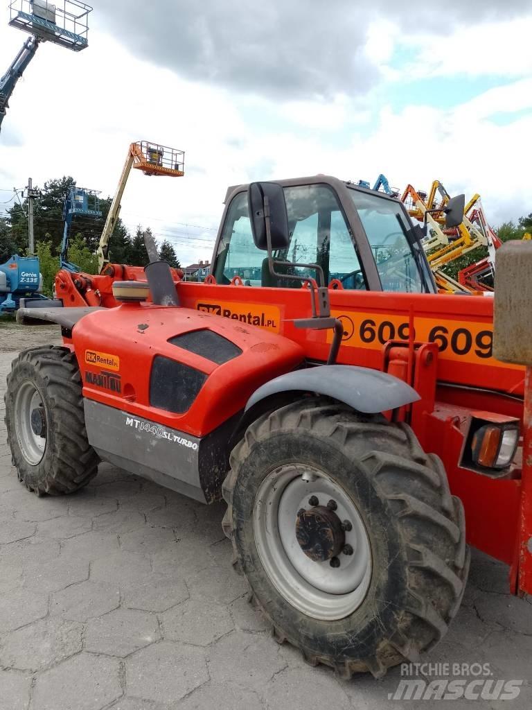 Manitou MT 1440 Teleskopiskie manipulatori