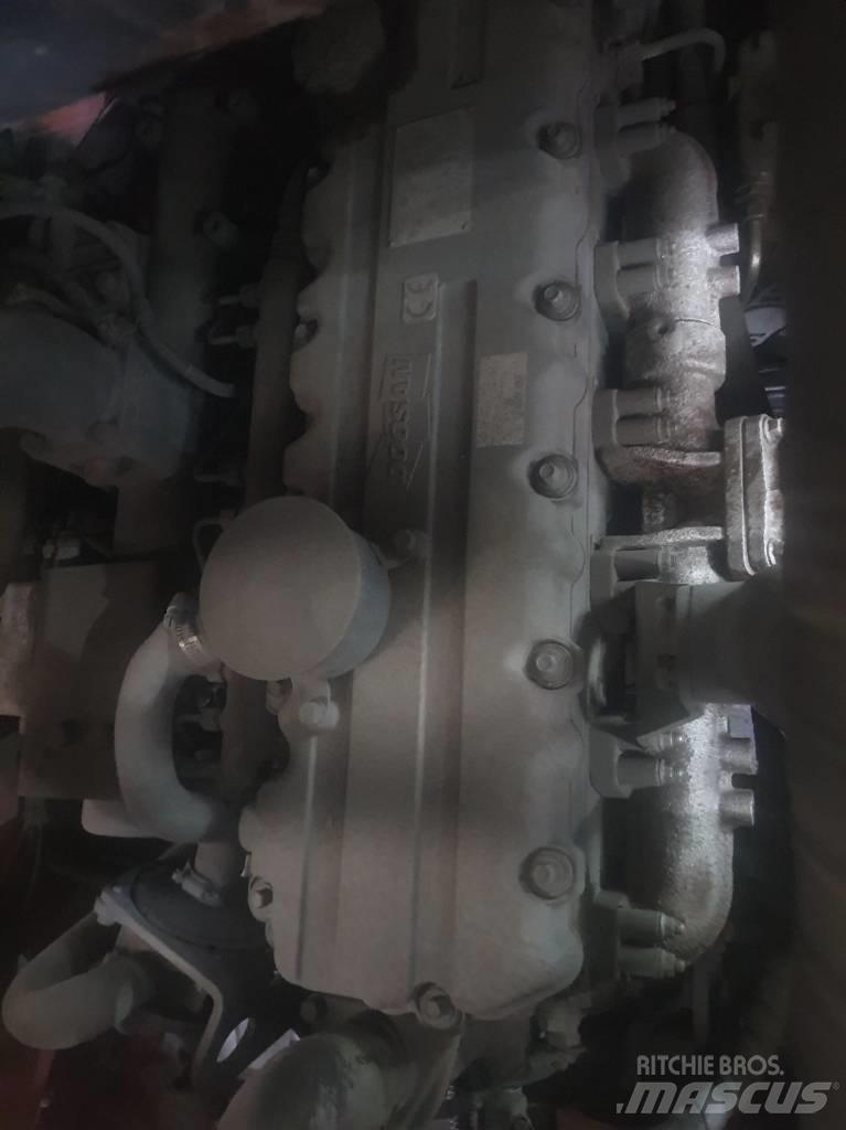 Doosan D 160 S-5 Tehnika ar dīzeļa dzinēju