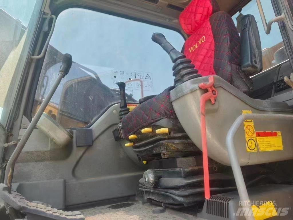 Volvo EC 210 Kāpurķēžu ekskavatori