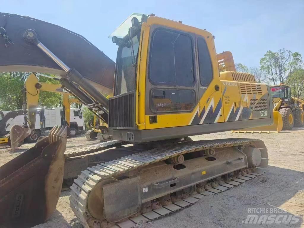 Volvo EC 210 Kāpurķēžu ekskavatori