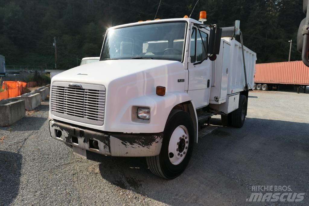 Freightliner FL 60 Pašizgāzējs