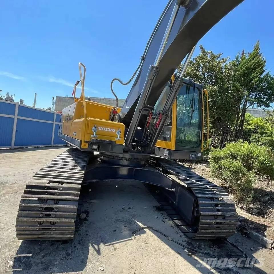 Volvo EC210B Kāpurķēžu ekskavatori