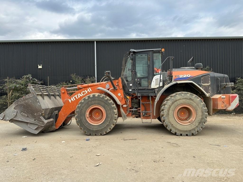 Hitachi ZW 220-6 Iekrāvēji uz riteņiem