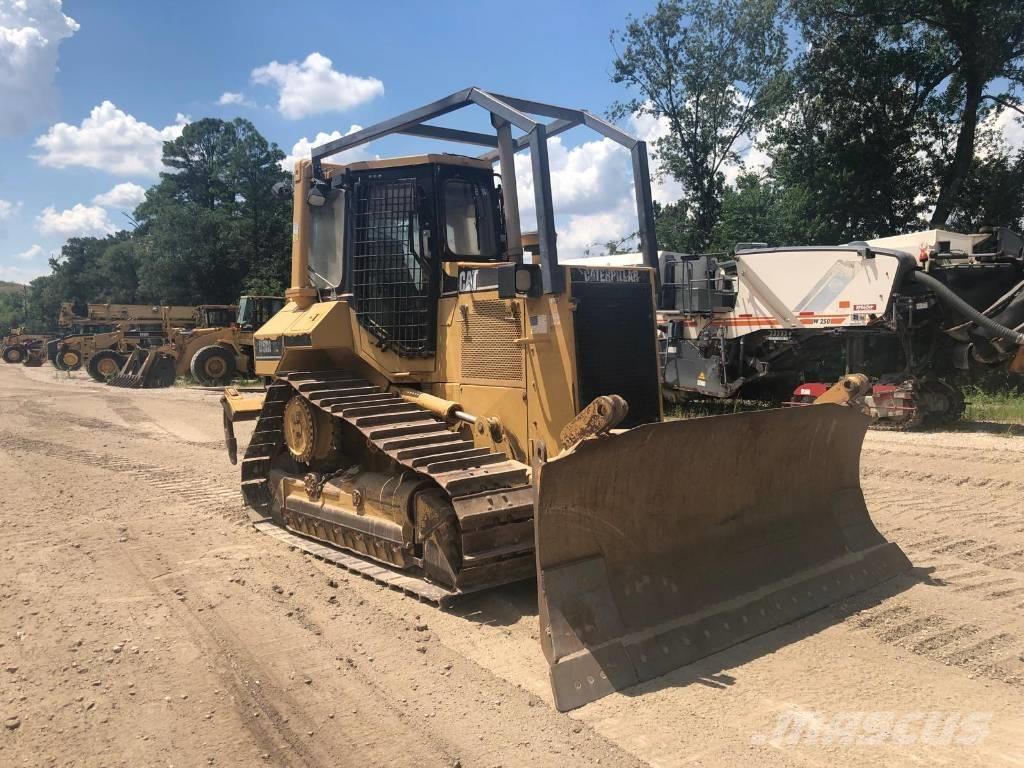 CAT D 5 M XL Kāpurķēžu buldozeri