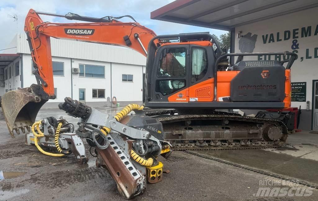 Doosan DX 235 LC Harvesteri