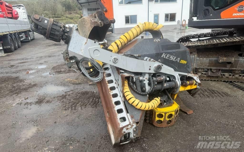 Doosan DX 235 LC Harvesteri