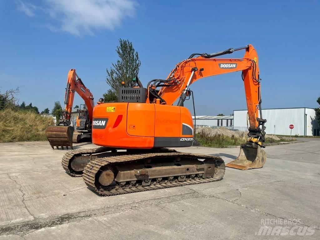 Doosan DX 235 LCR-5 Kāpurķēžu ekskavatori