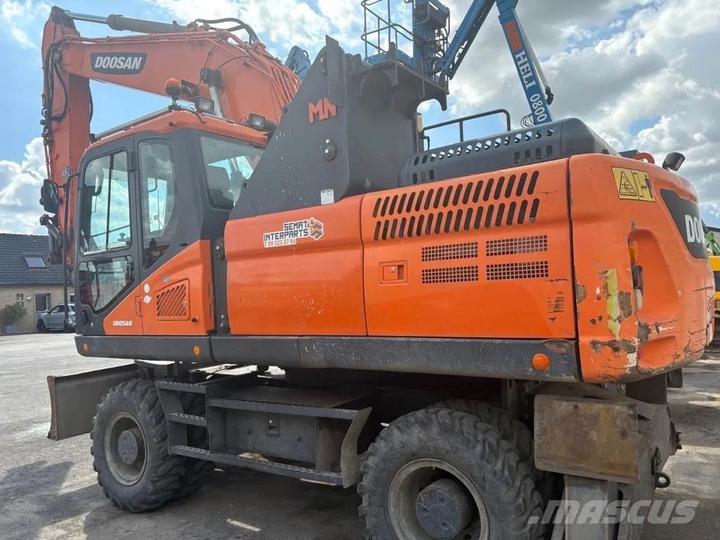 Doosan DX210 WE-5 Ekskavatori uz riteņiem