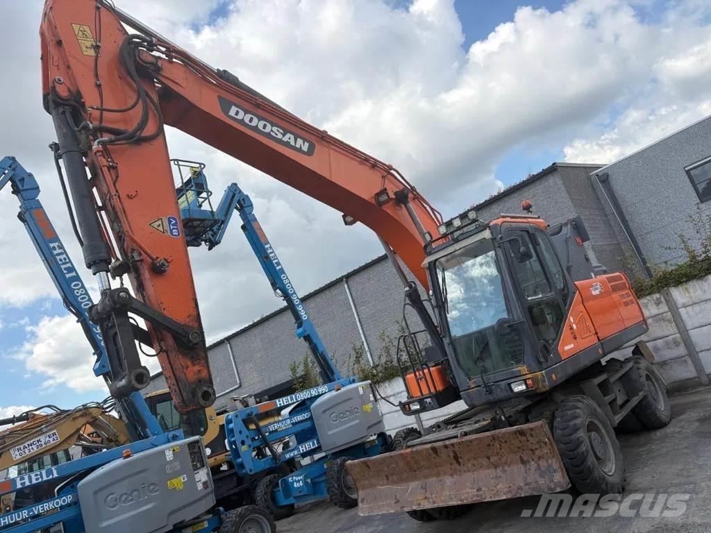 Doosan DX210 WE-5 Ekskavatori uz riteņiem