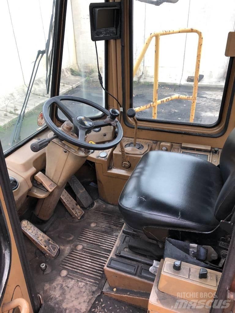 CAT 824 C Riteņu buldozeri