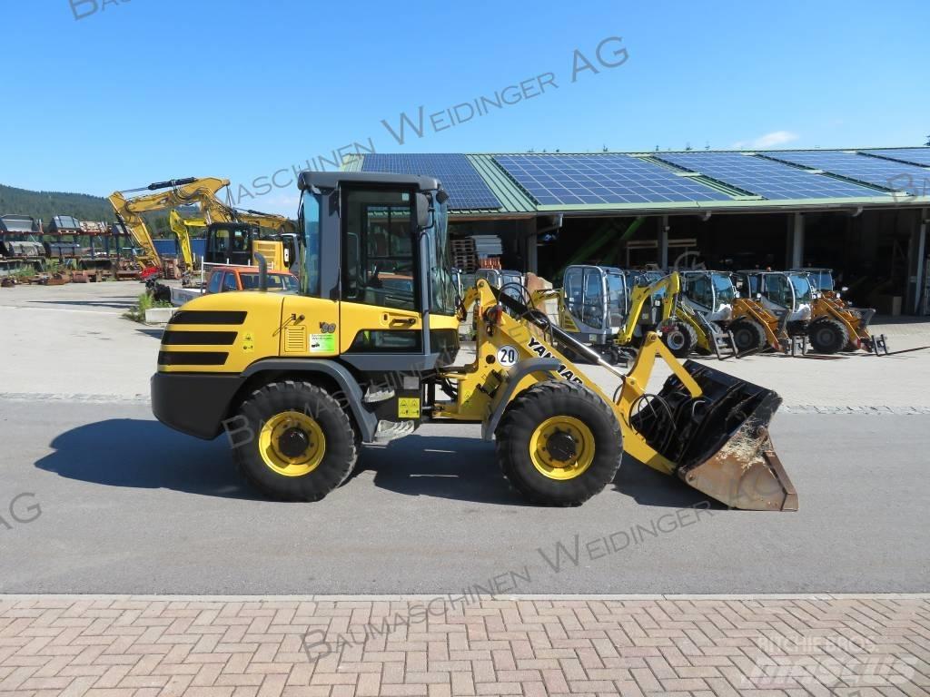 Yanmar V 80 Iekrāvēji uz riteņiem