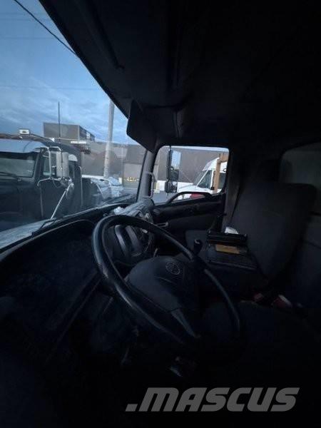 Hino 358 Preču pārvadāšanas furgoni
