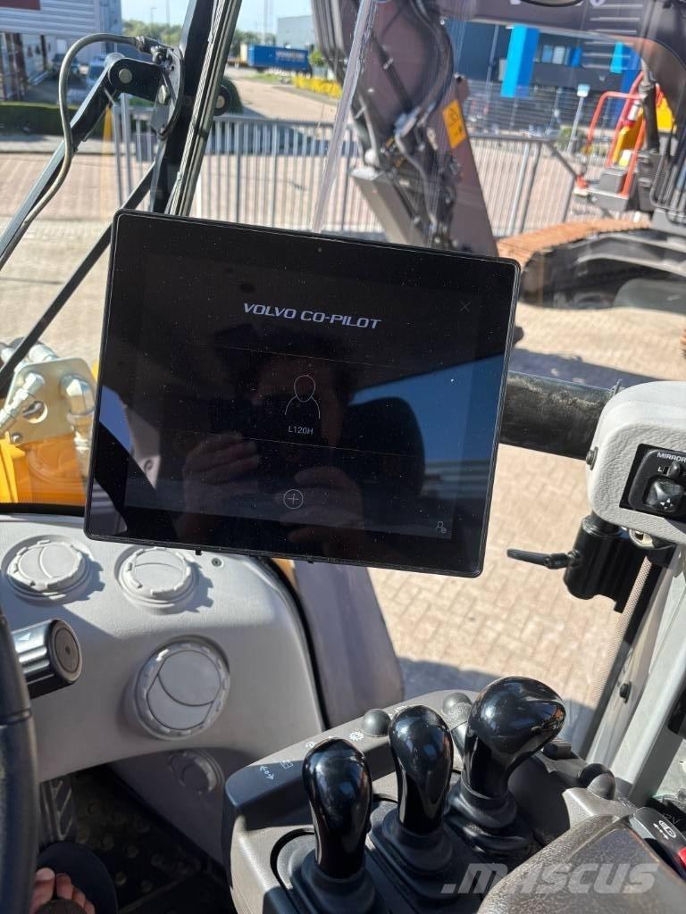 Volvo L 120 H Iekrāvēji uz riteņiem