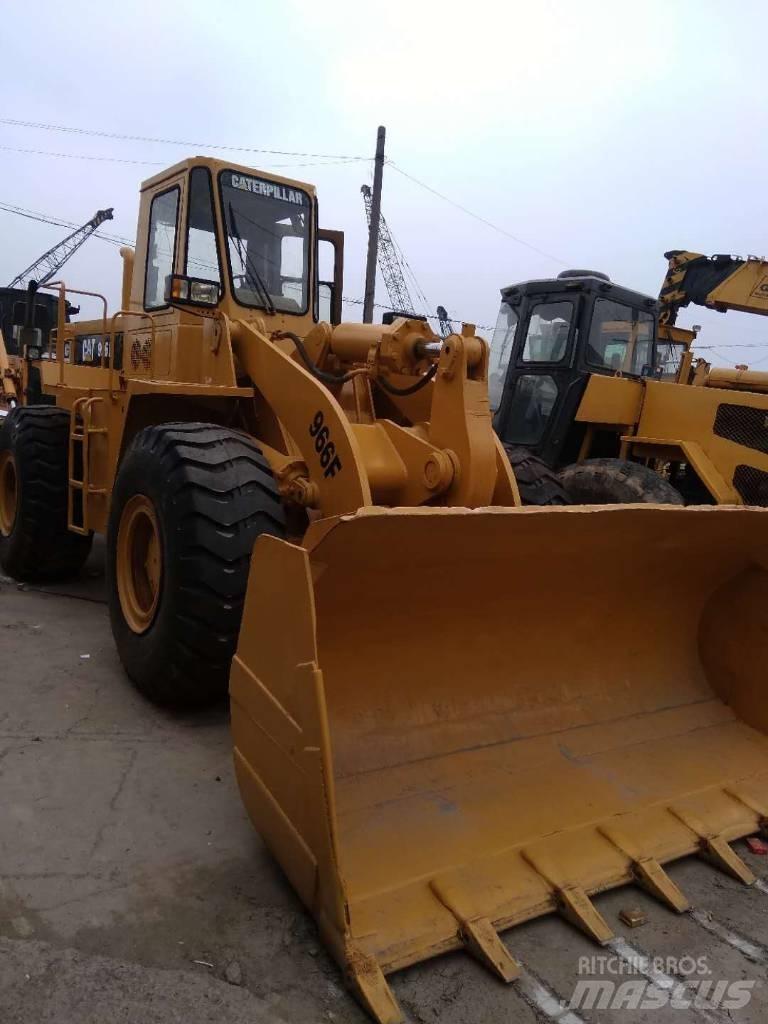 CAT 966F Iekrāvēji uz riteņiem