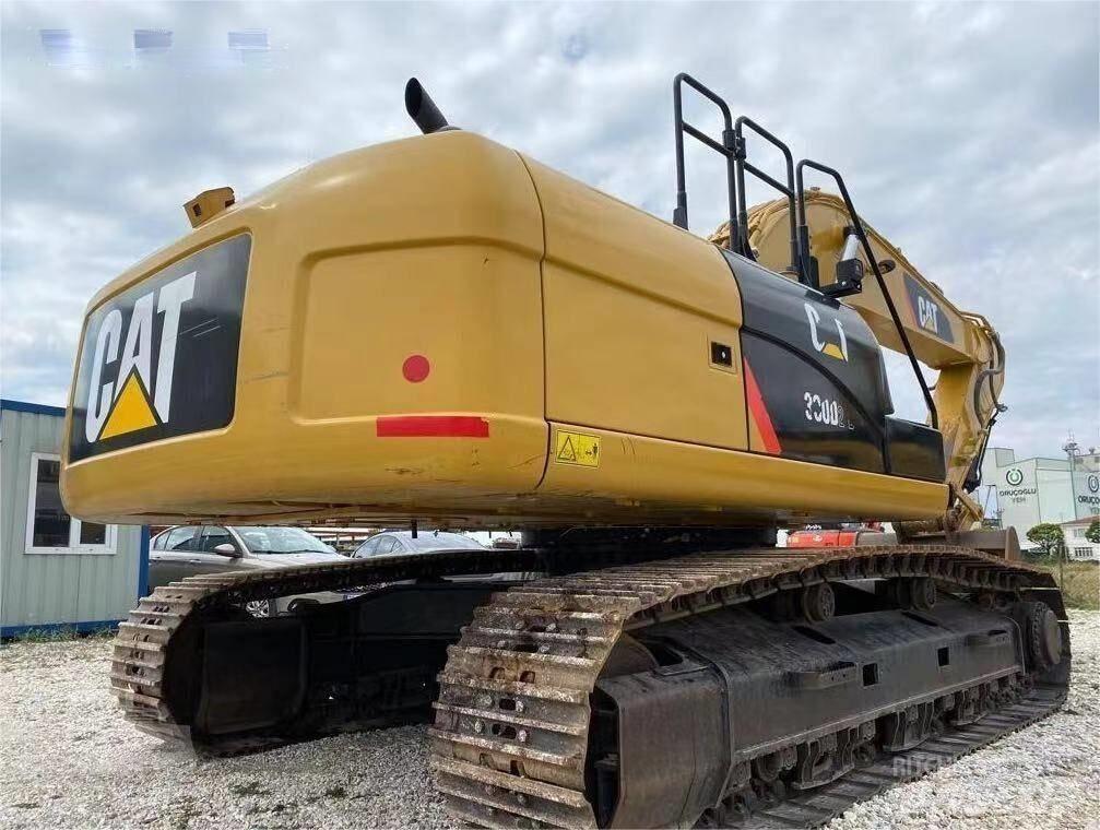 CAT 330 D Kāpurķēžu ekskavatori