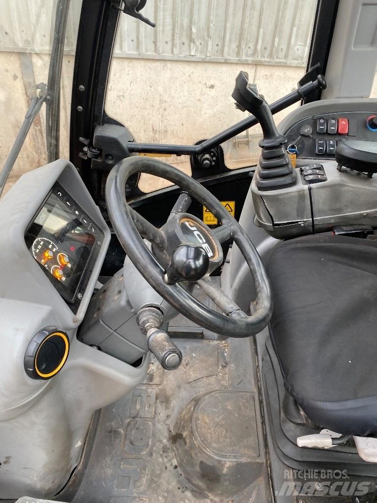 JCB TM 320 S Lauksaimniecības pacēlāji
