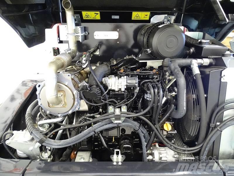 Yanmar V100-5 Iekrāvēji uz riteņiem
