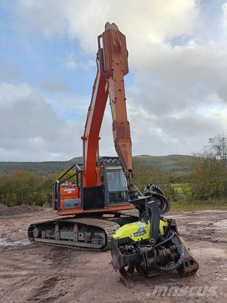 Doosan DX225 Harvesteri