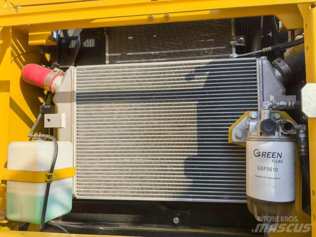 Komatsu pc360-8mo Kāpurķēžu ekskavatori