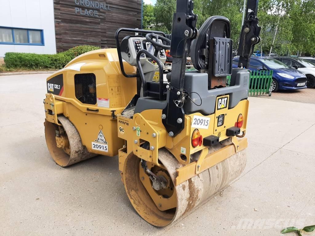 CAT CB 2.7 Divvalču grunts veltņi