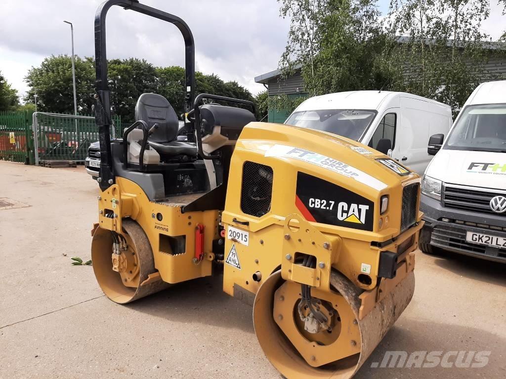 CAT CB 2.7 Divvalču grunts veltņi