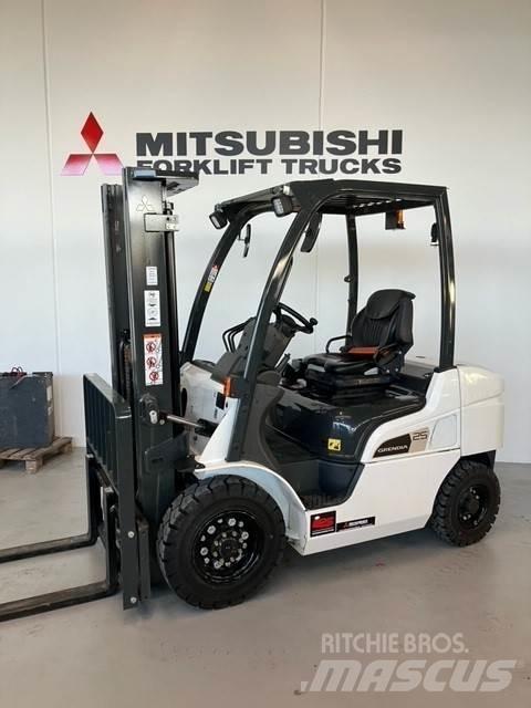 Mitsubishi FD25N3 Tehnika ar dīzeļa dzinēju