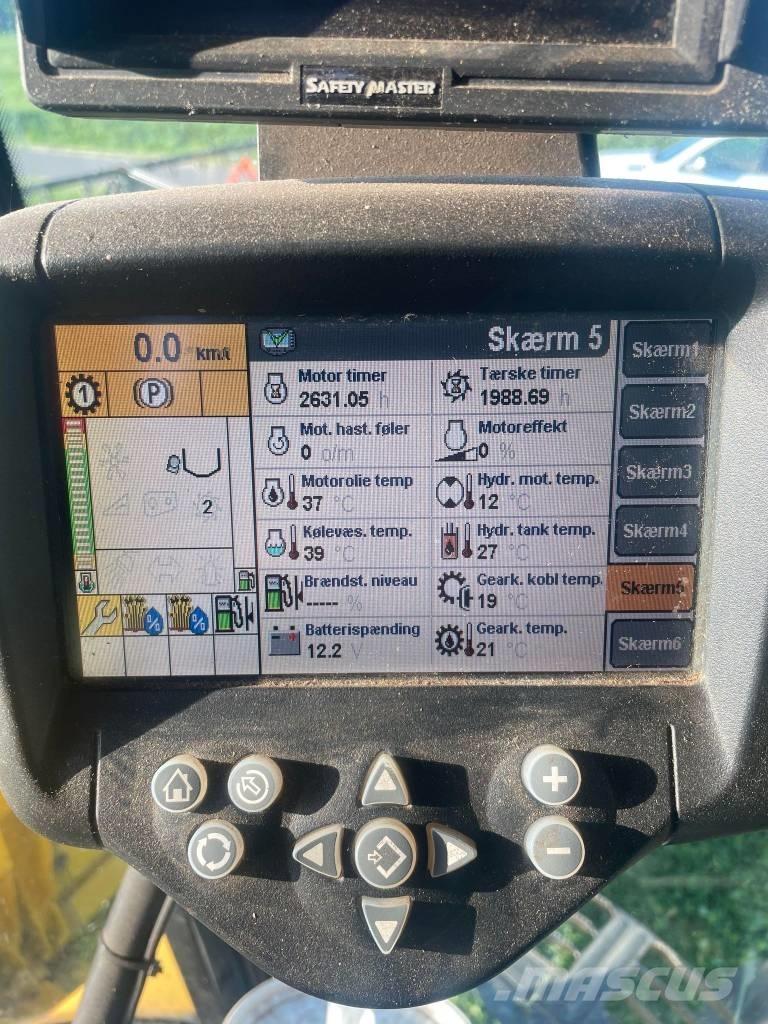 New Holland CX 8090 Ražas novākšanas kombaini