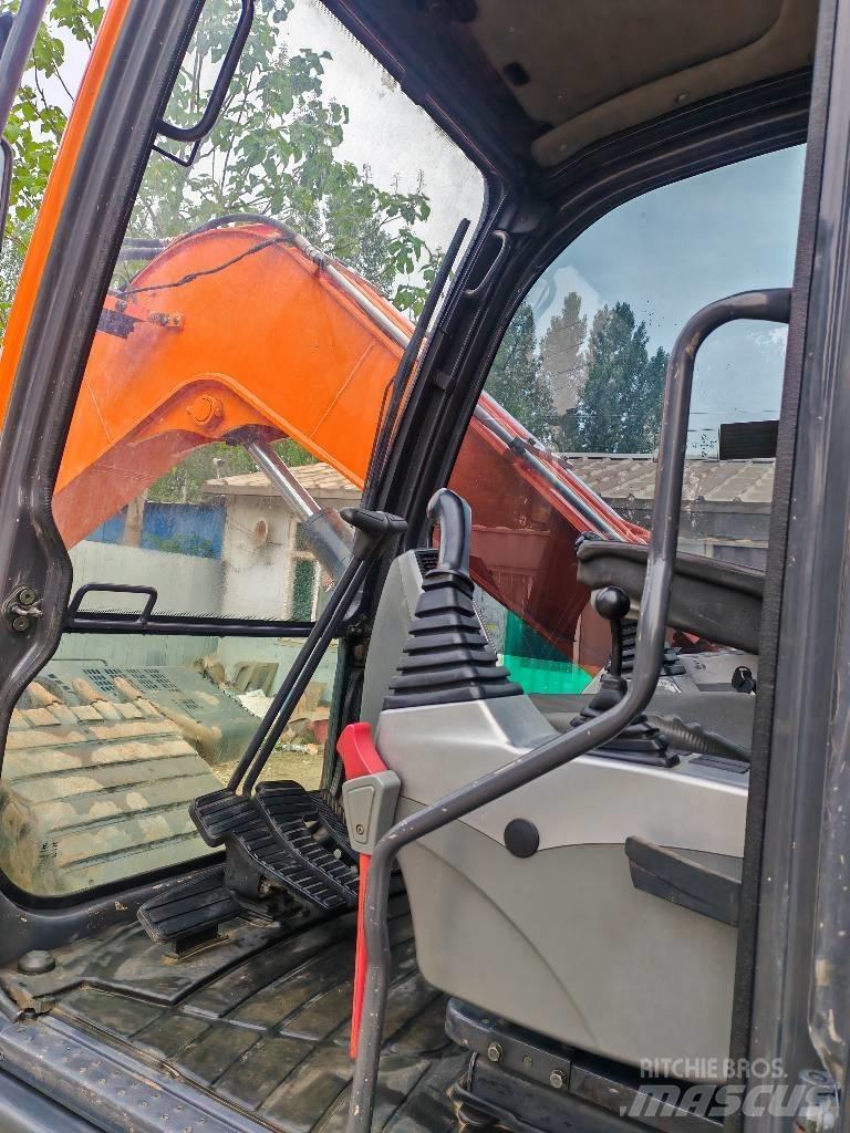 Doosan DX75 Vidēja lieluma ekskavatori 7 t - 12 t
