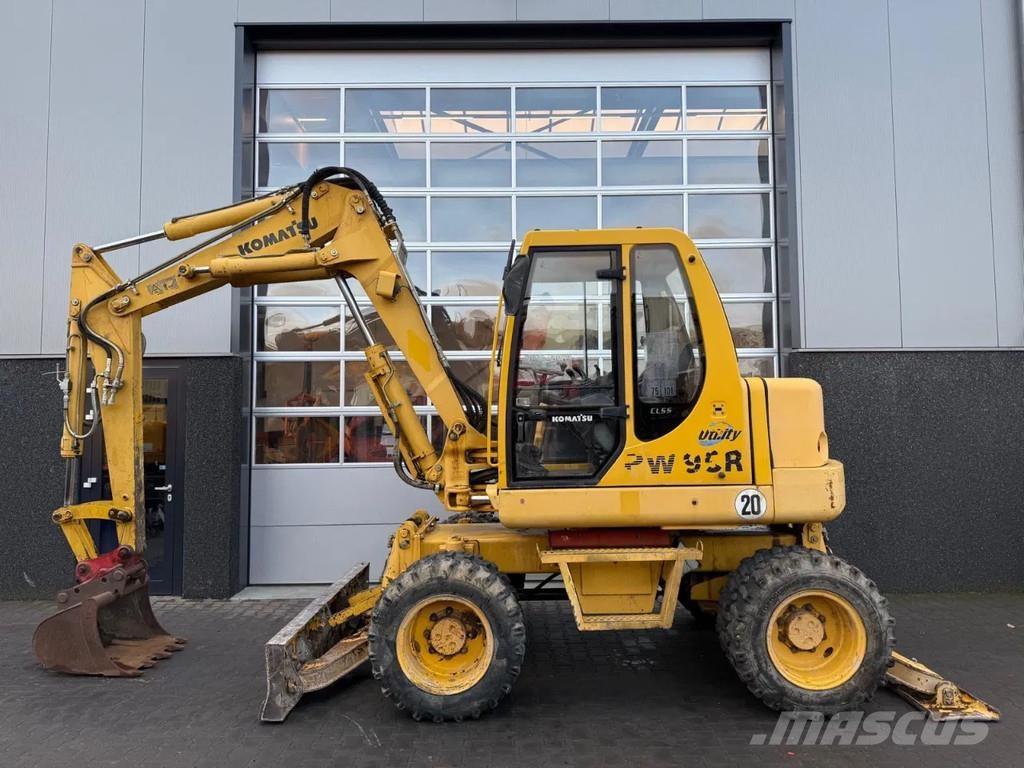 Komatsu PW95 Vidēja lieluma ekskavatori 7 t - 12 t