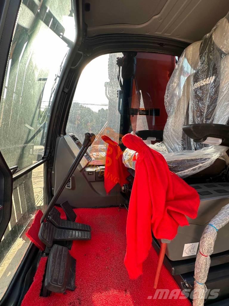 Doosan DX 225 LC Kāpurķēžu ekskavatori