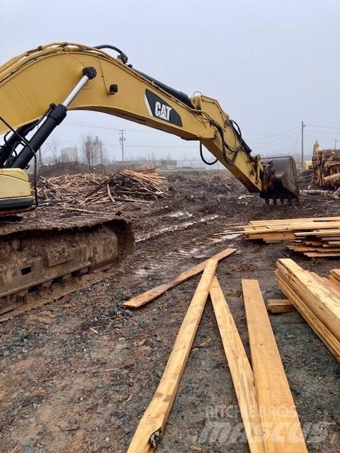 CAT 330 D Kāpurķēžu ekskavatori