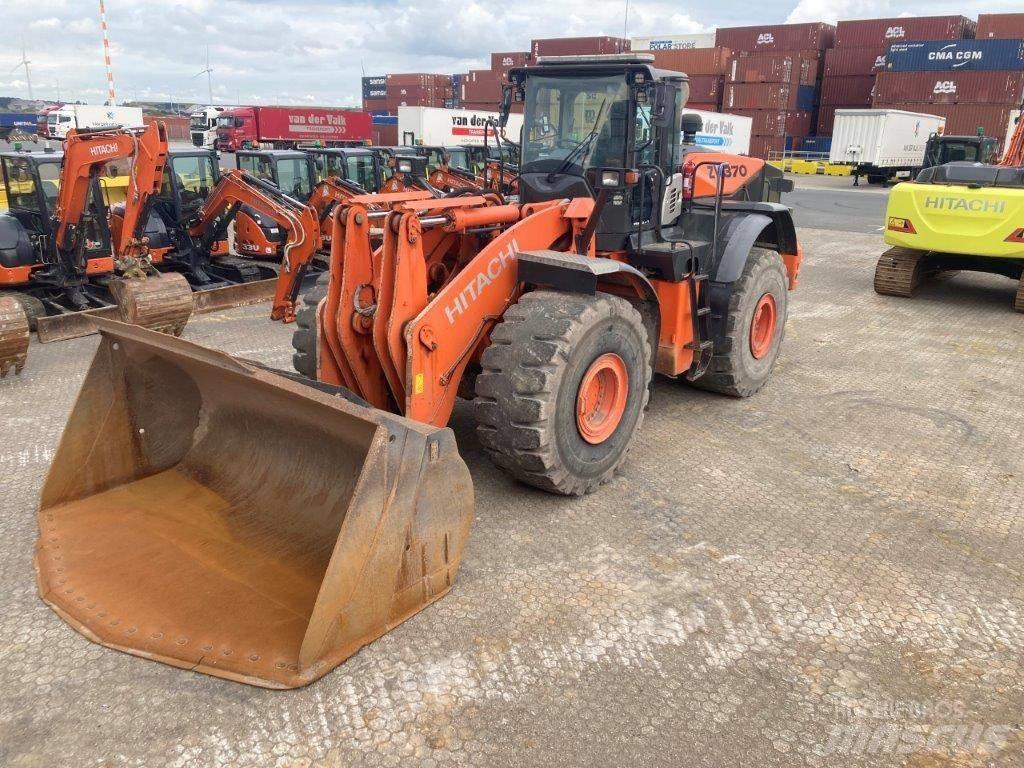 Hitachi ZW370-5B Iekrāvēji uz riteņiem