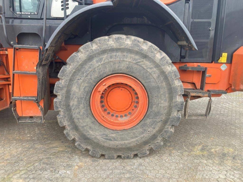 Hitachi ZW370-5B Iekrāvēji uz riteņiem