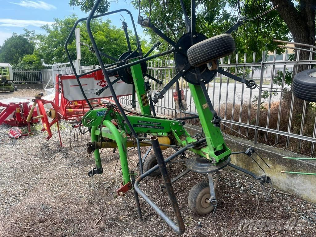 Deutz-Fahr 5221 Grābekļi un siena ārdītāji