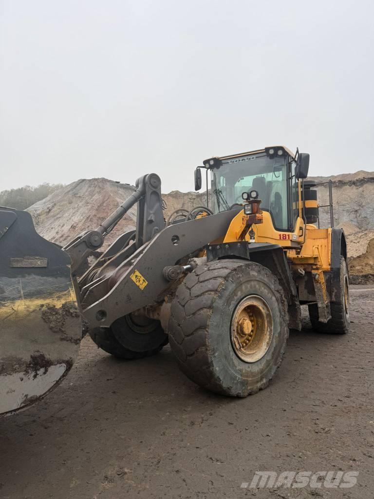 Volvo L180F Iekrāvēji uz riteņiem