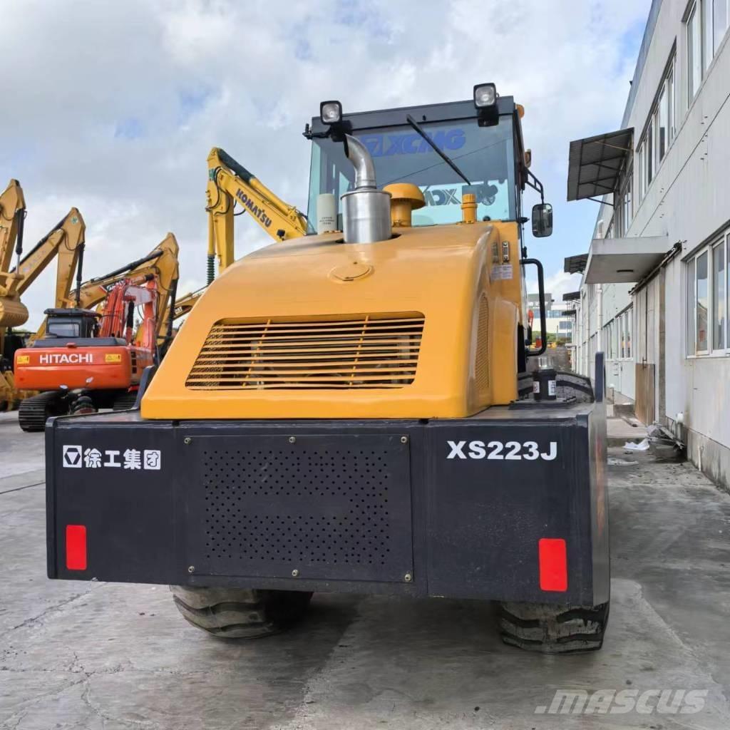 XCMG XS 223 J Vienvalča grunts veltņi