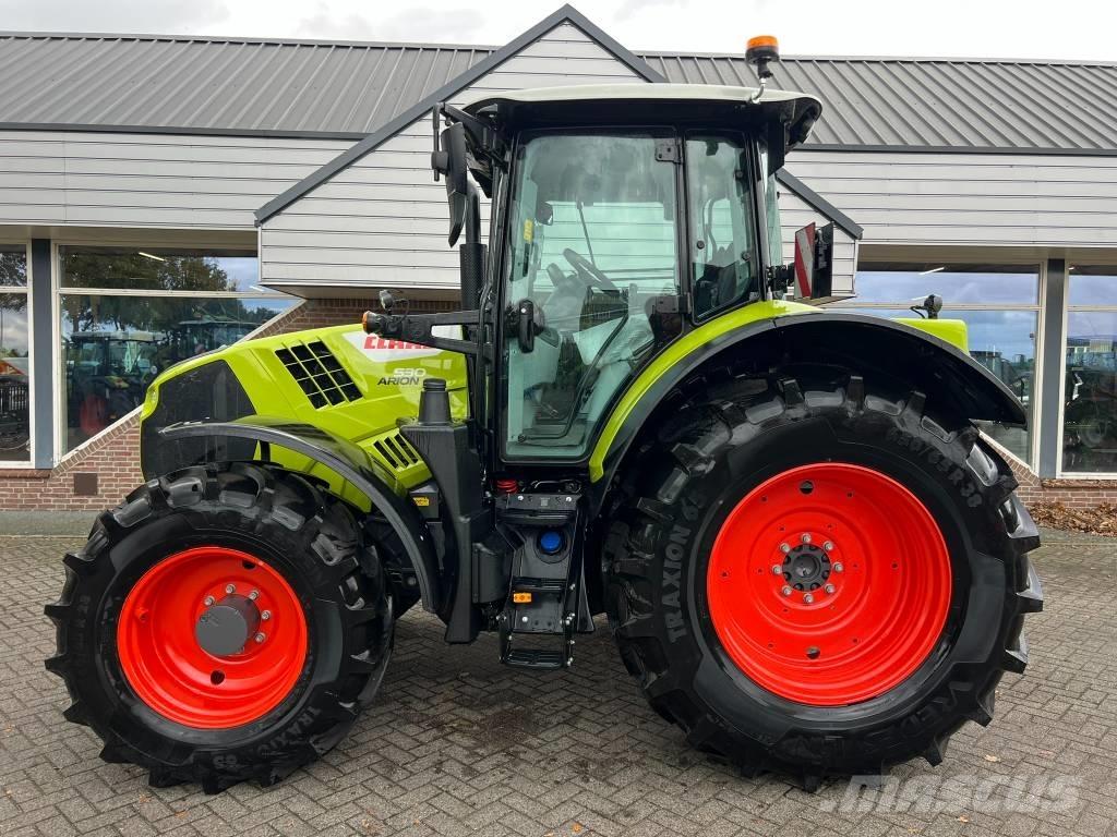 CLAAS Arion 530 CIS+ Traktori