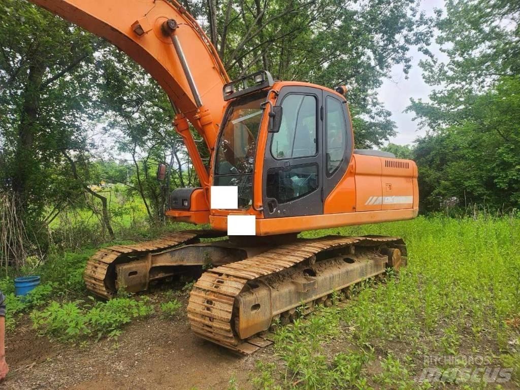 Doosan DX 220 LCA Kāpurķēžu ekskavatori