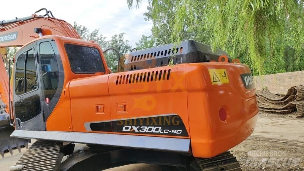 Doosan DX300LC-9C Kāpurķēžu ekskavatori