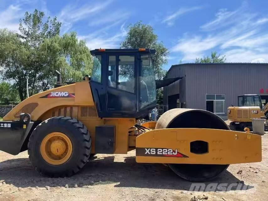 XCMG XS 223 J Vienvalča grunts veltņi