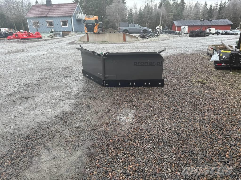 Pronar PUV 3300 Sniega naži un tīrītāji