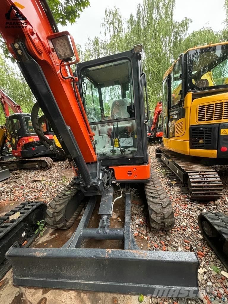 Hitachi U35 Mini ekskavatori < 7 t