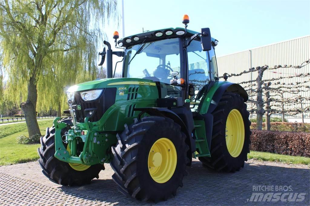 John Deere 6130R Traktori