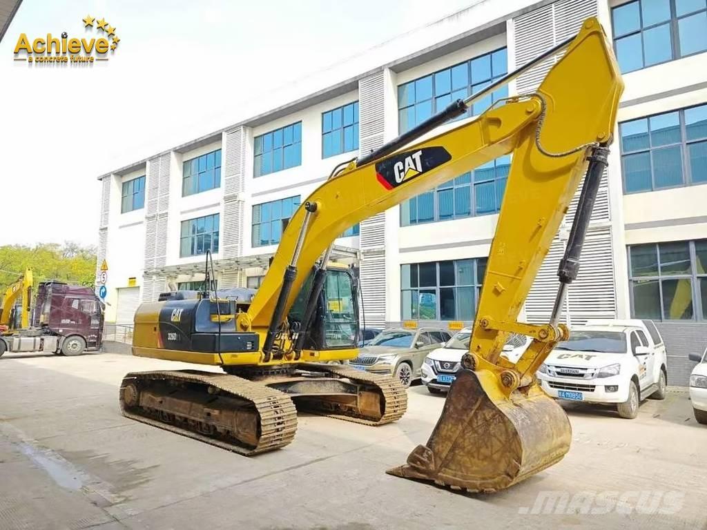 CAT 326D2L Kāpurķēžu ekskavatori