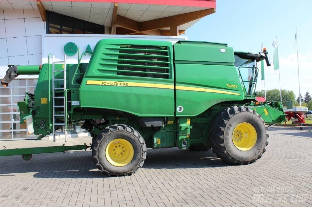John Deere T 670 i Ražas novākšanas kombaini