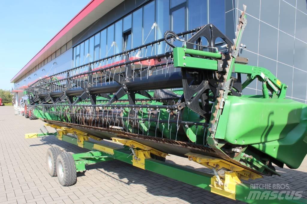 John Deere T 670 i Ražas novākšanas kombaini