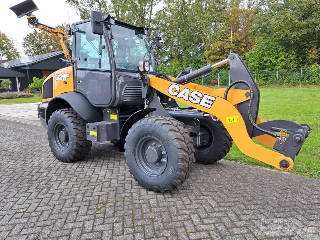CASE 321F-HS Iekrāvēji uz riteņiem