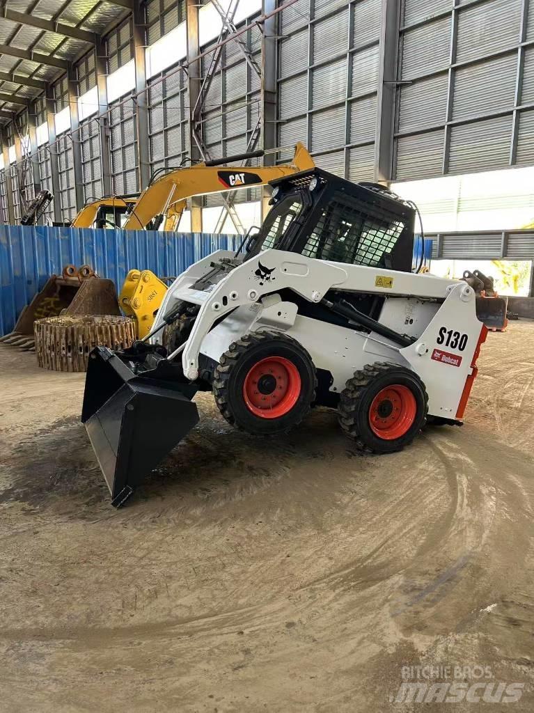 Bobcat S130 Lietoti riteņu kompaktiekrāvēji