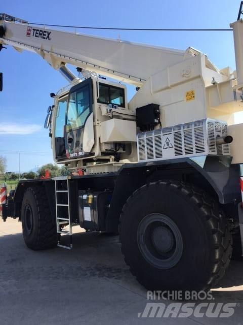 Terex TRT90 Celtņi nelīdzenām virsmām