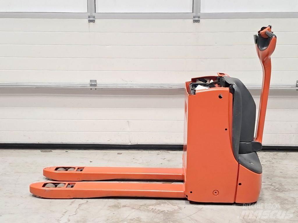 Linde T16 Zemie palešu pacēlāji